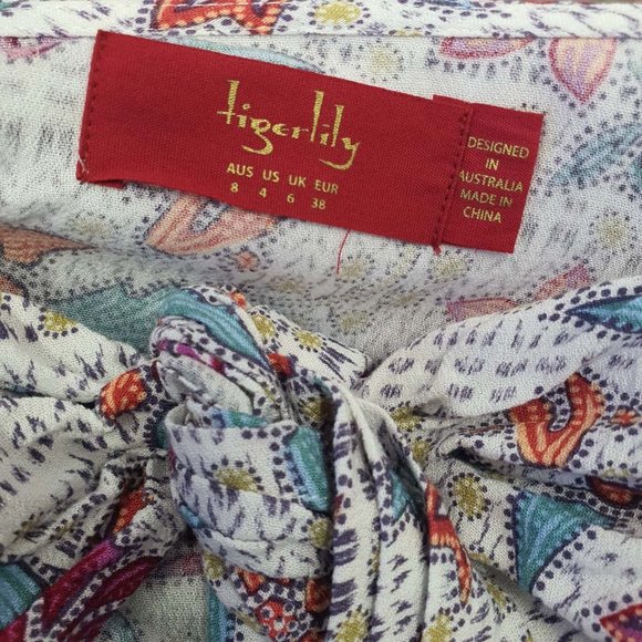 TIGERLILY Zautla Long Bell Sleeve Tie Front Floral Crop Top - Picture 12 of 12